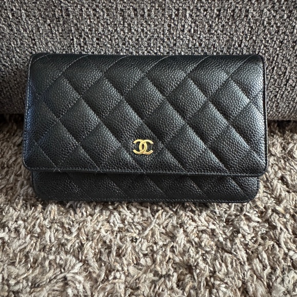 Chanel Wallet on chain classic caviar gold hardware - Picture 1 of 16